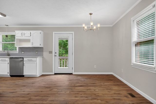 2600 Lake Valley Dr, Cookeville, TN 38506