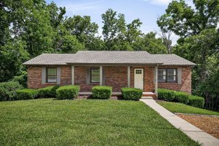 2600 Lake Valley Dr, Cookeville, TN 38506
