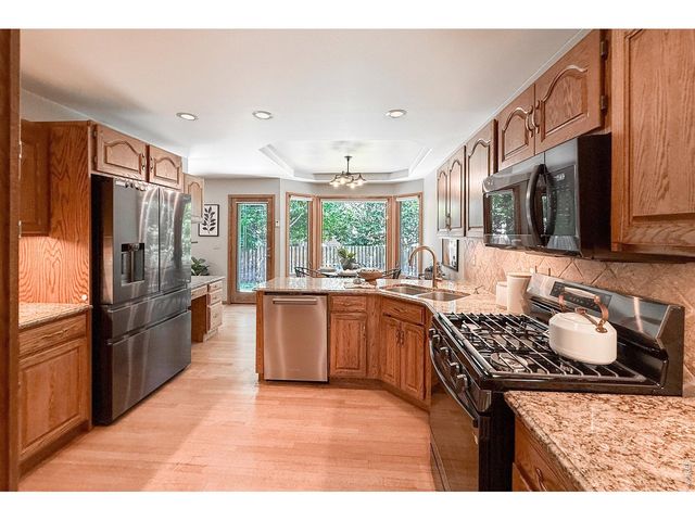 2010 Emerald Dr, Longmont, CO 80504