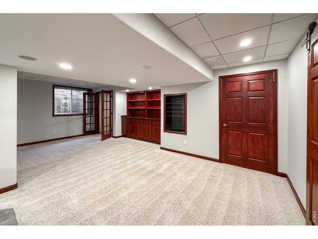 2010 Emerald Dr, Longmont, CO 80504