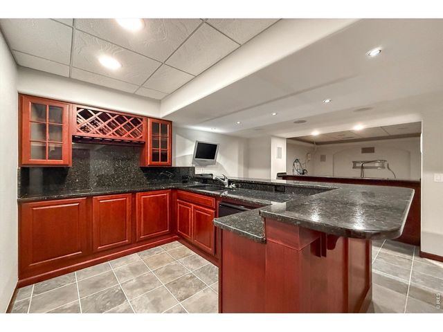 2010 Emerald Dr, Longmont, CO 80504