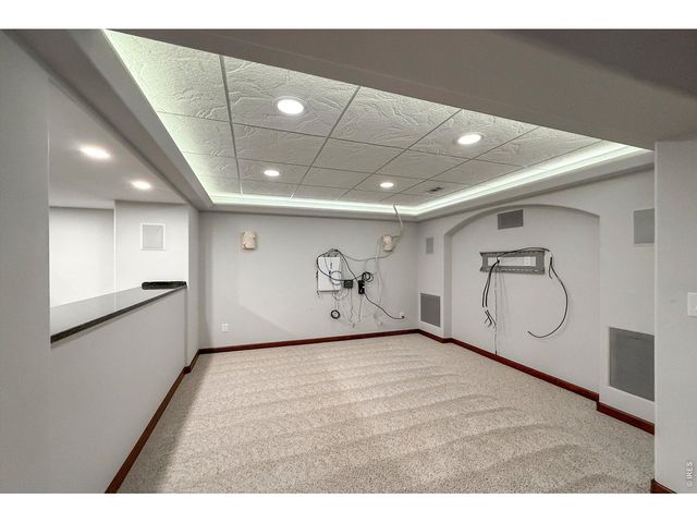 2010 Emerald Dr, Longmont, CO 80504