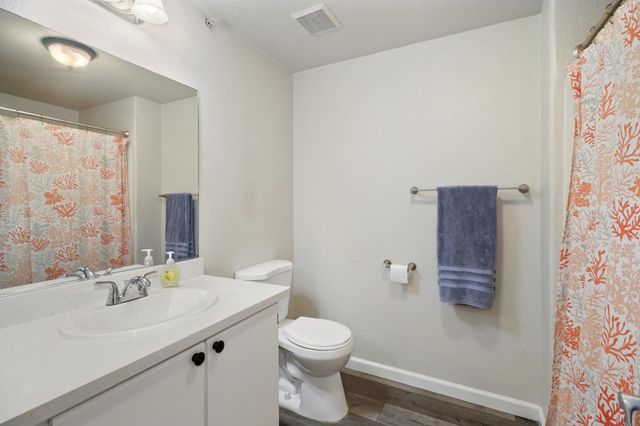 10001 Woodcreek Oaks Blvd #123, Roseville, CA 95747