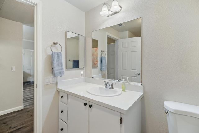 10001 Woodcreek Oaks Blvd #123, Roseville, CA 95747