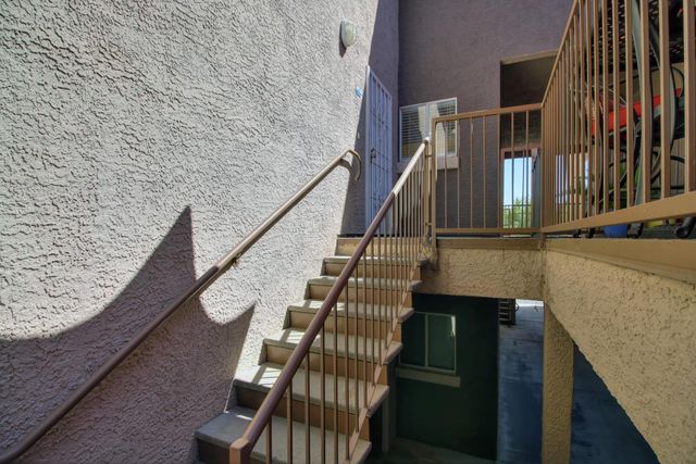 10001 Woodcreek Oaks Blvd #123, Roseville, CA 95747