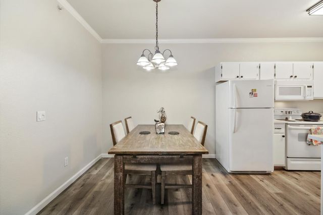 10001 Woodcreek Oaks Blvd #123, Roseville, CA 95747