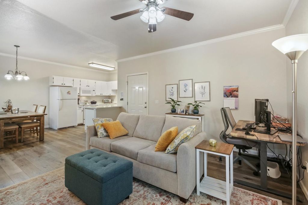 10001 Woodcreek Oaks Blvd #123, Roseville, CA 95747