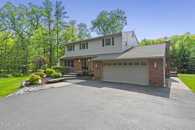 207 Swift Road, Voorheesville, NY 12186