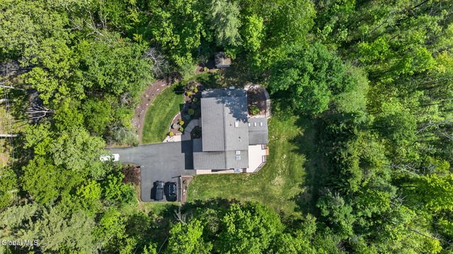 207 Swift Road, Voorheesville, NY 12186