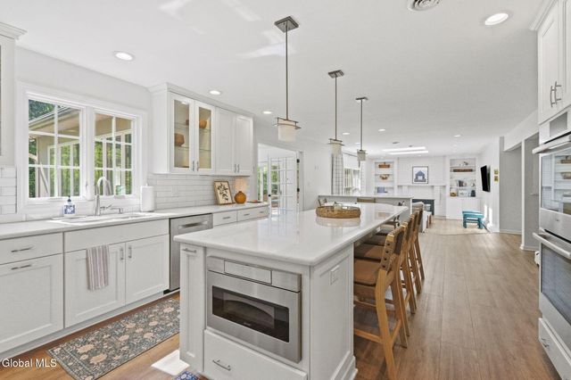 207 Swift Road, Voorheesville, NY 12186
