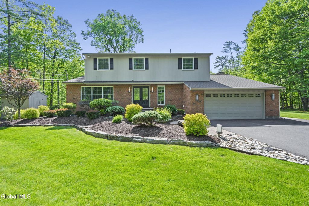 207 Swift Road, Voorheesville, NY 12186