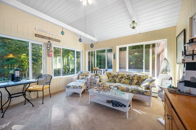 258 State St, Hanson, MA 02341