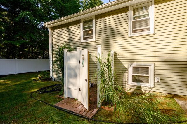 258 State St, Hanson, MA 02341