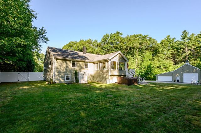 258 State St, Hanson, MA 02341