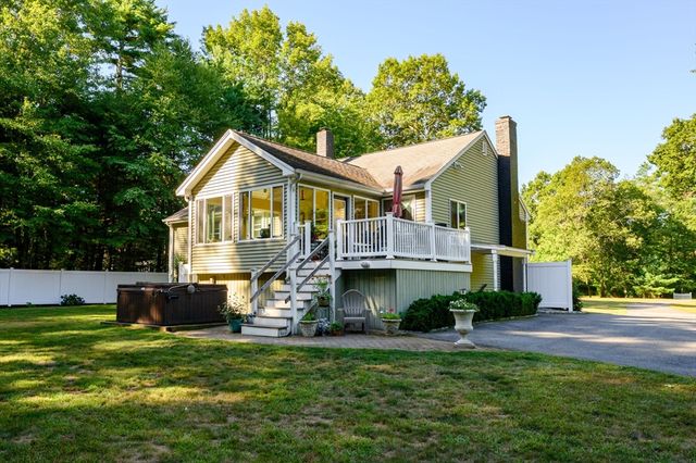258 State St, Hanson, MA 02341