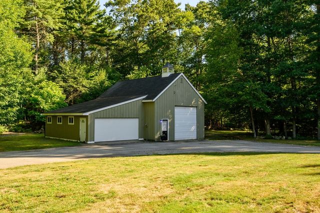 258 State St, Hanson, MA 02341