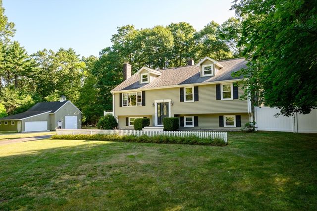 258 State St, Hanson, MA 02341