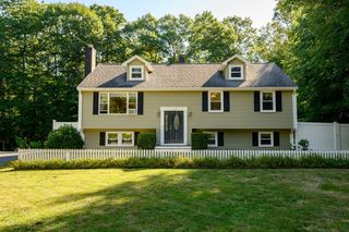 258 State St, Hanson, MA 02341
