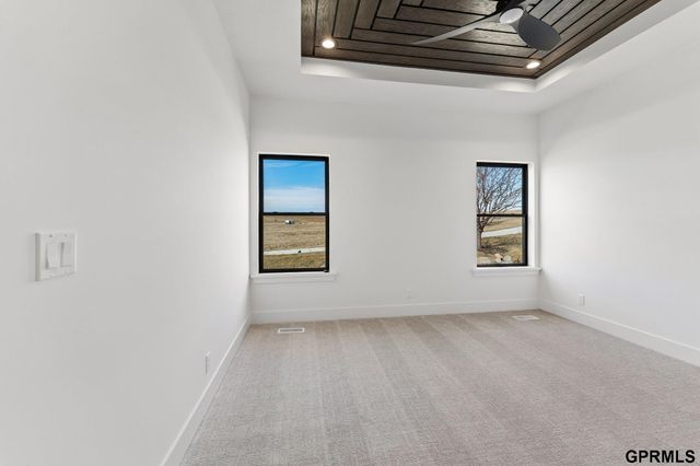 18104 Cooper Street, Gretna, NE 68028