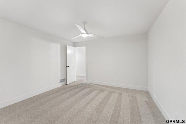 18104 Cooper Street, Gretna, NE 68028