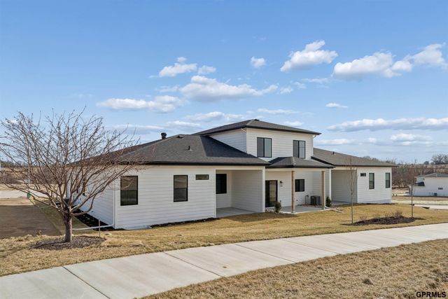 18104 Cooper Street, Gretna, NE 68028