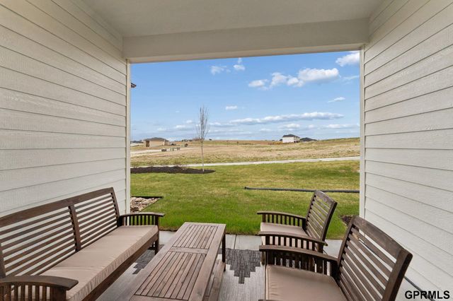 18104 Cooper Street, Gretna, NE 68028