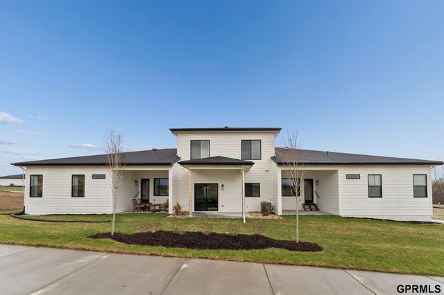 18104 Cooper Street, Gretna, NE 68028