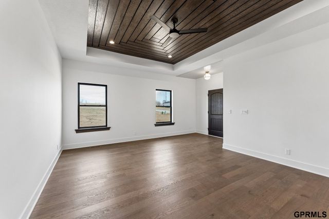 18104 Cooper Street, Gretna, NE 68028