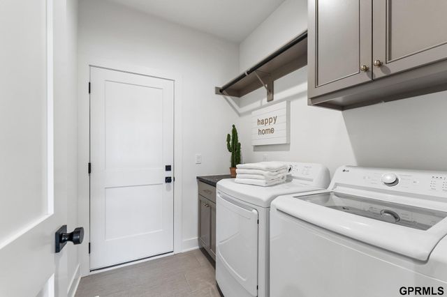 18104 Cooper Street, Gretna, NE 68028