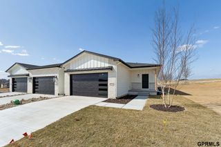 18104 Cooper Street, Gretna, NE 68028