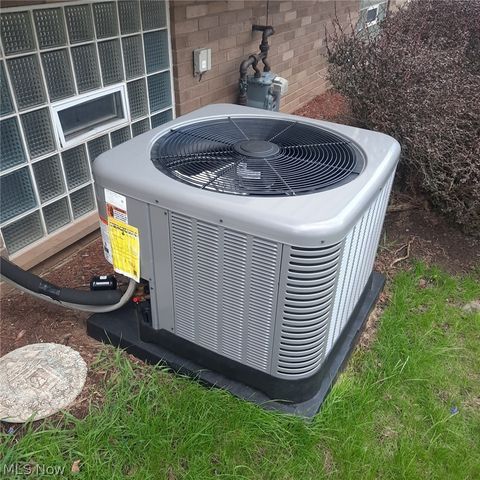 14242 Holland Road, Brook Park, OH 44142