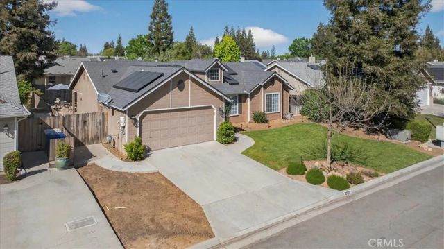 4752 W Mesa, Fresno, CA 93722