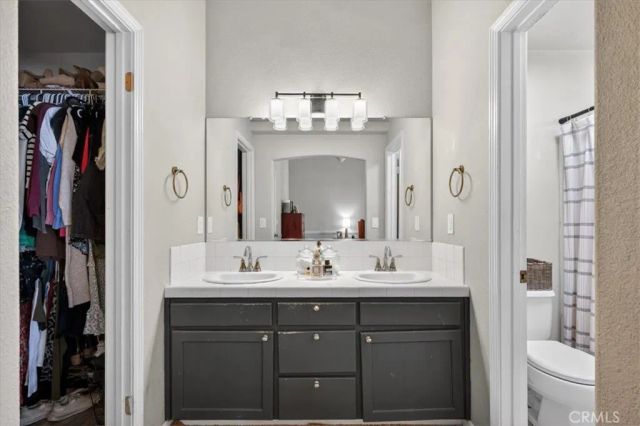 4752 W Mesa, Fresno, CA 93722