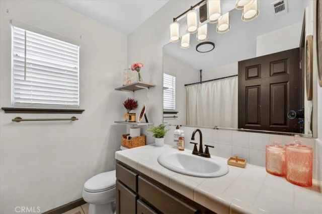 4752 W Mesa, Fresno, CA 93722