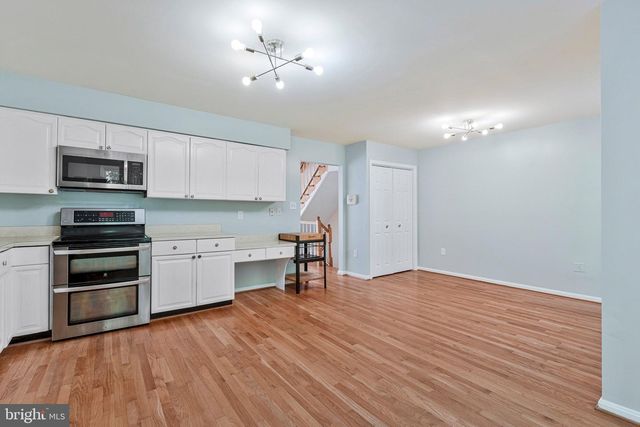 7204 OLDE LANTERN WAY, Springfield, VA 22152