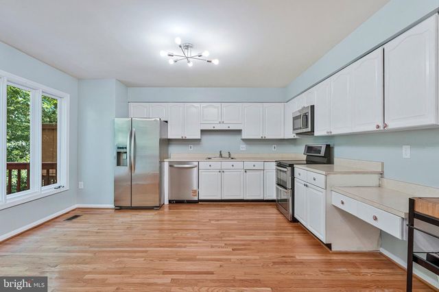 7204 OLDE LANTERN WAY, Springfield, VA 22152
