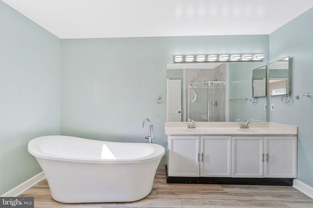 7204 OLDE LANTERN WAY, Springfield, VA 22152