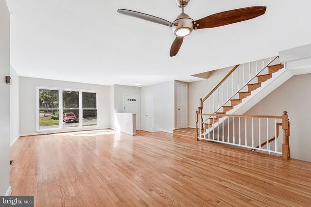 7204 OLDE LANTERN WAY, Springfield, VA 22152