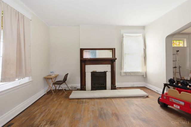 3443 Woodburn Avenue, Cincinnati, OH 45207