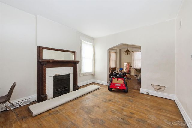 3443 Woodburn Avenue, Cincinnati, OH 45207