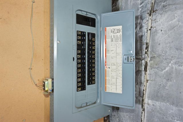 3443 Woodburn Avenue, Cincinnati, OH 45207