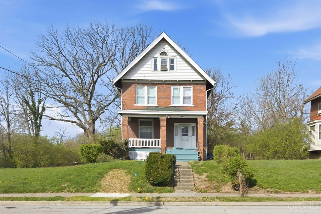 3443 Woodburn Avenue, Cincinnati, OH 45207