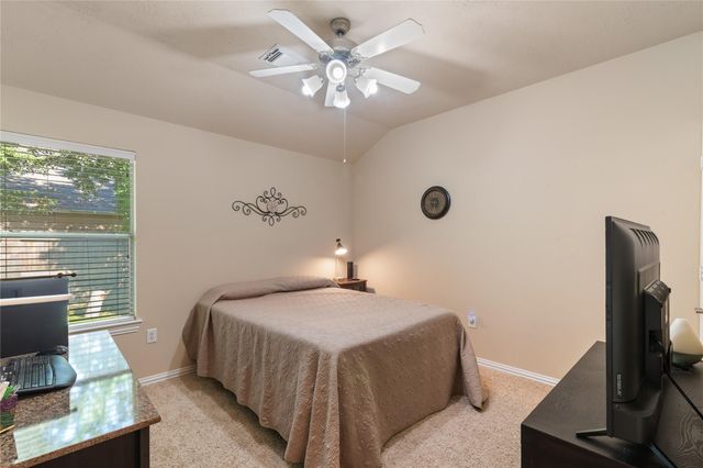 11 Abercrombie Place, Conroe, TX 77384