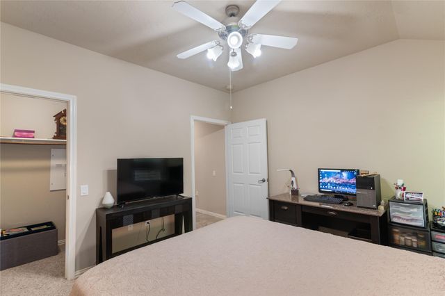 11 Abercrombie Place, Conroe, TX 77384