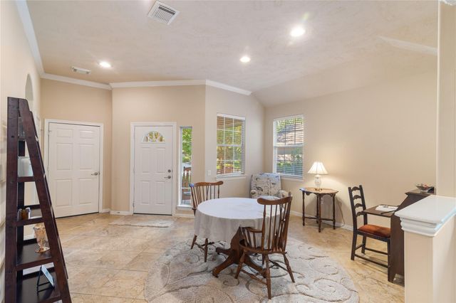 11 Abercrombie Place, Conroe, TX 77384