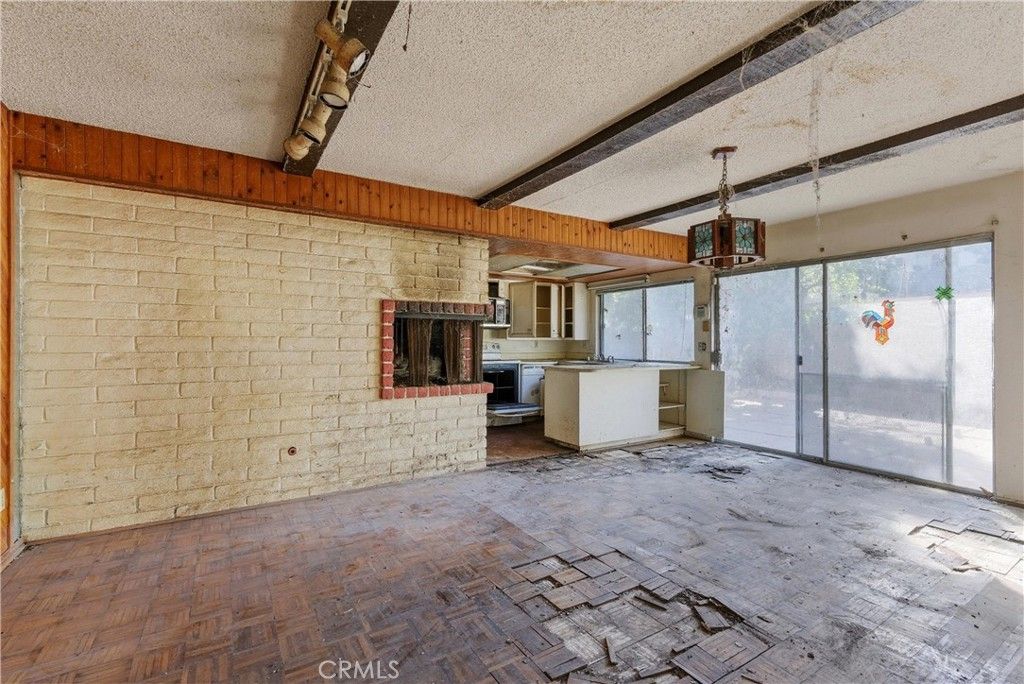 Image 8 of property listing at 5111 Randall, Culver City, CA 90230