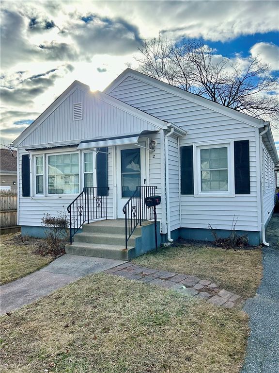 2 Locust Avenue, North Providence, RI 02911
