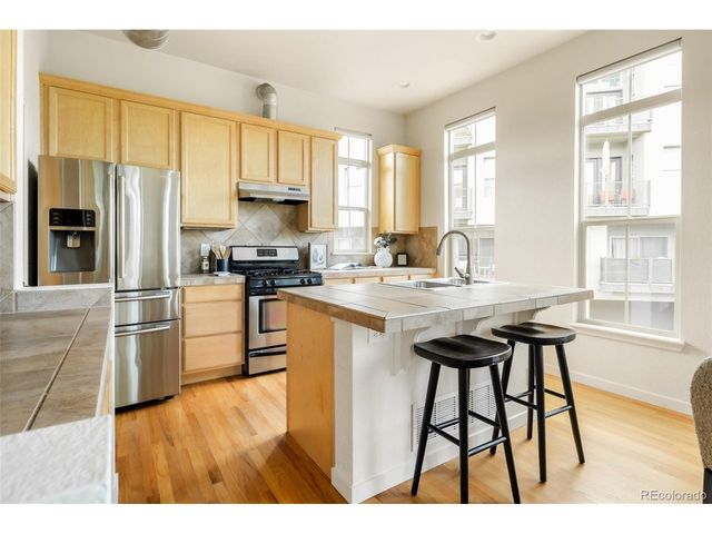 2889 Syracuse Ct, Denver, CO 80238
