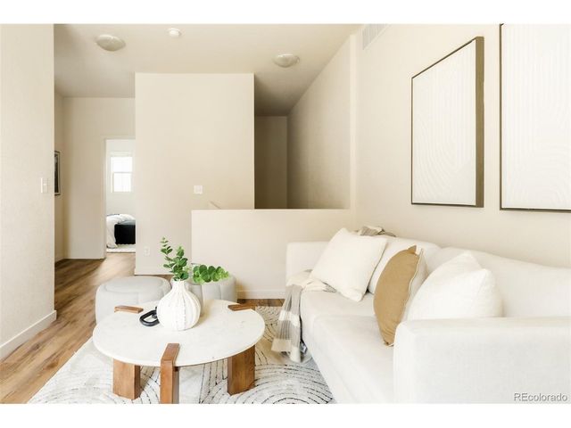 2889 Syracuse Ct, Denver, CO 80238