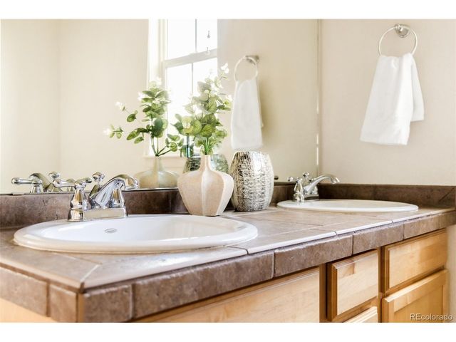 2889 Syracuse Ct, Denver, CO 80238